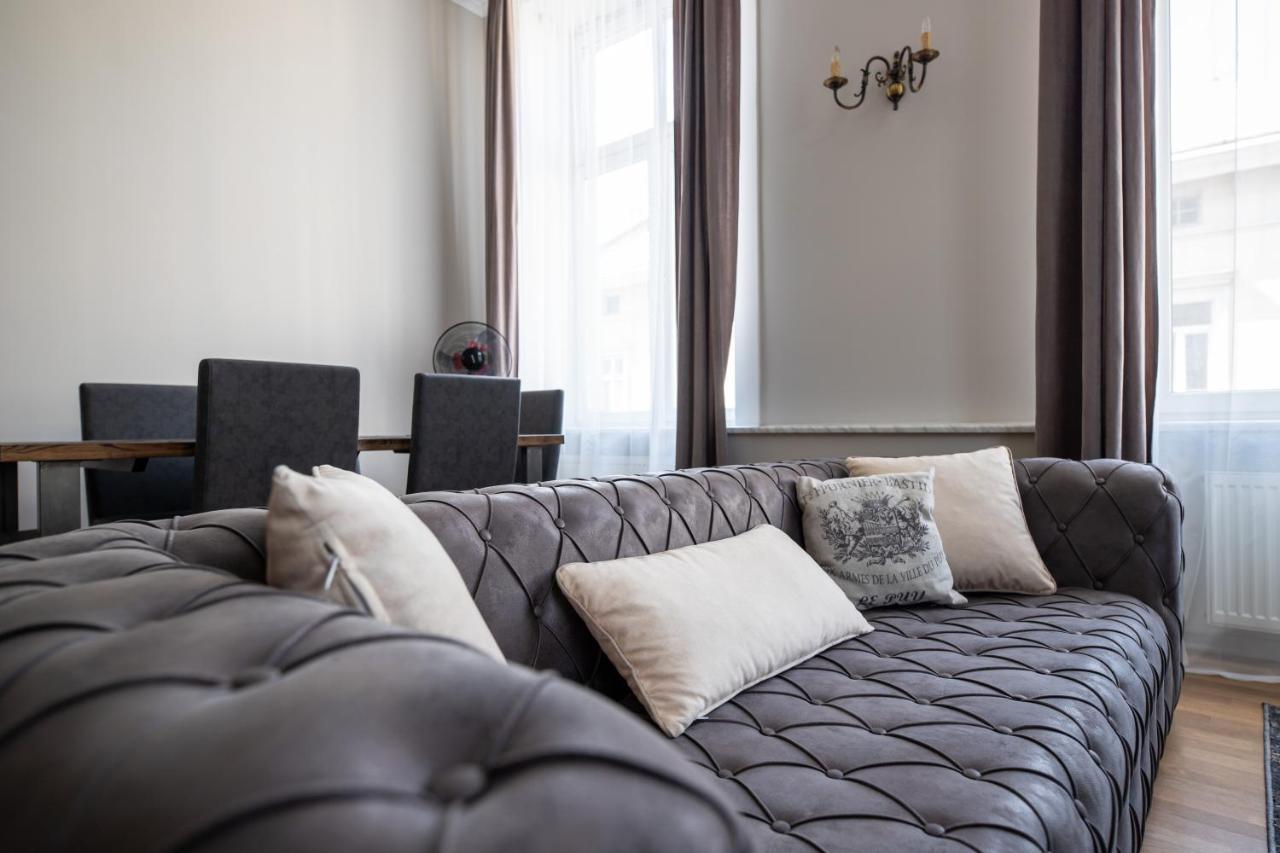 3 Room Apartments On Galytska 利沃夫 外观 照片