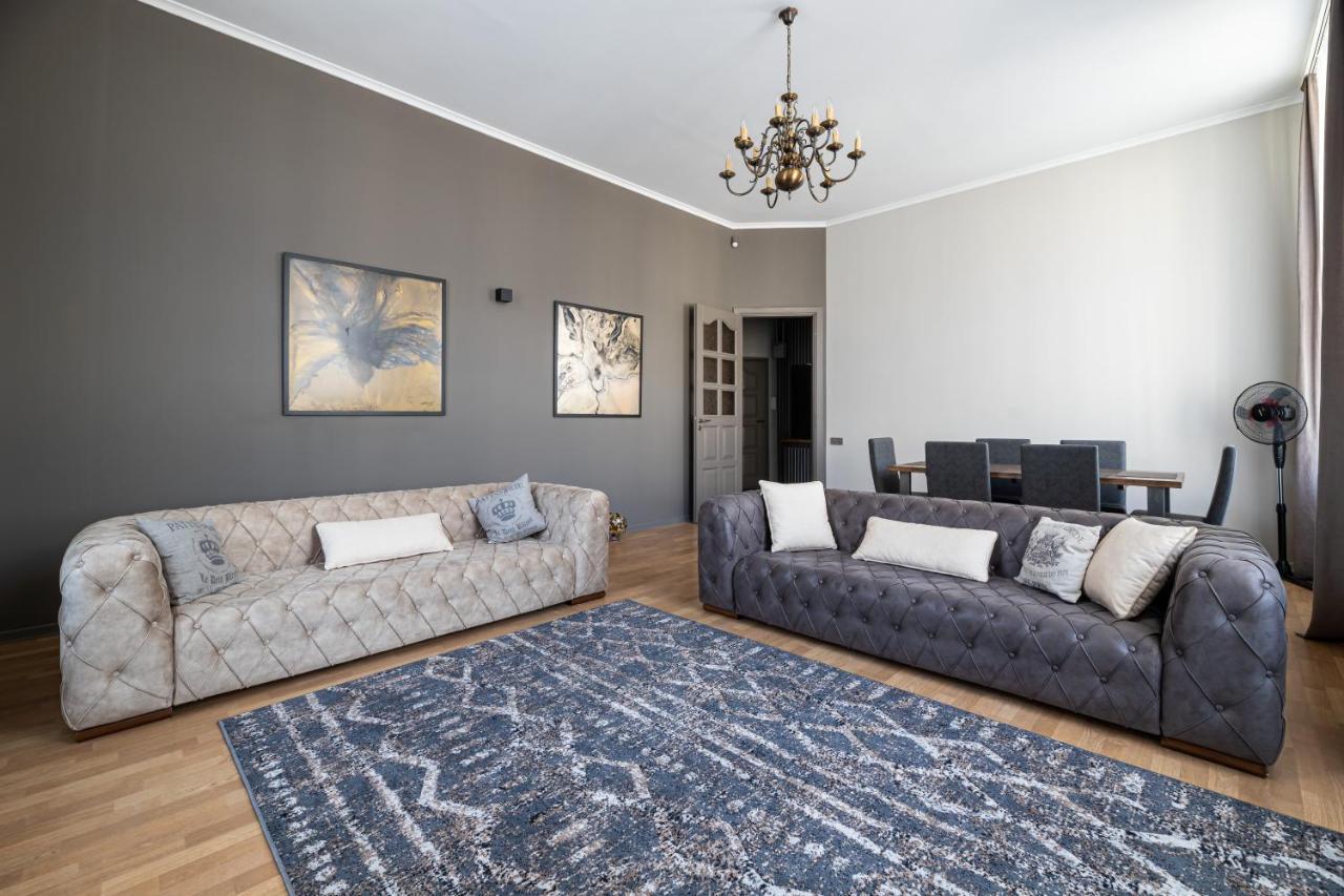 3 Room Apartments On Galytska 利沃夫 外观 照片