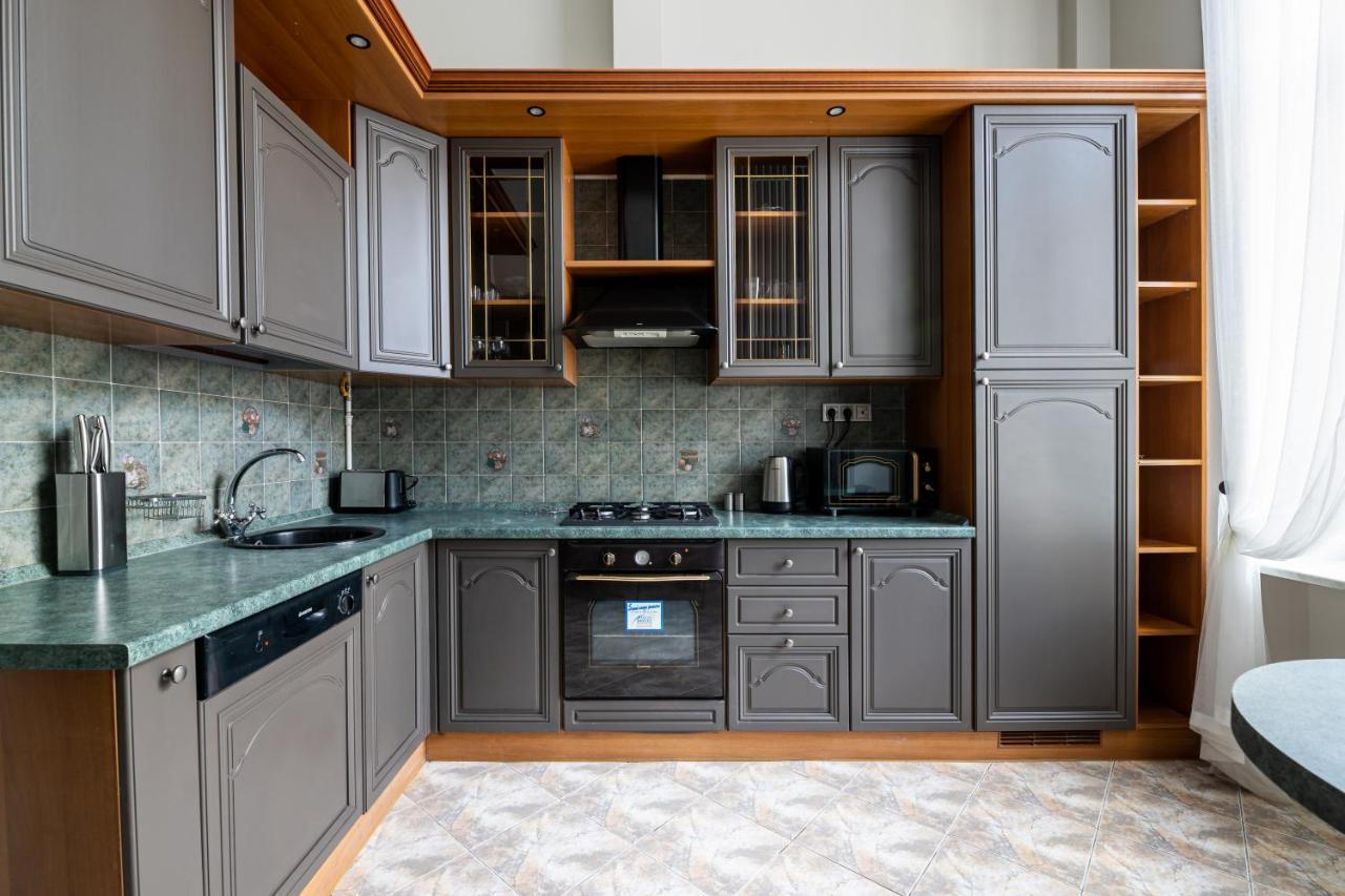 3 Room Apartments On Galytska 利沃夫 外观 照片